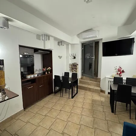 Amber Hostel