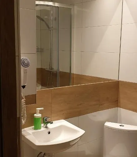 旅馆 琥珀旅馆 *